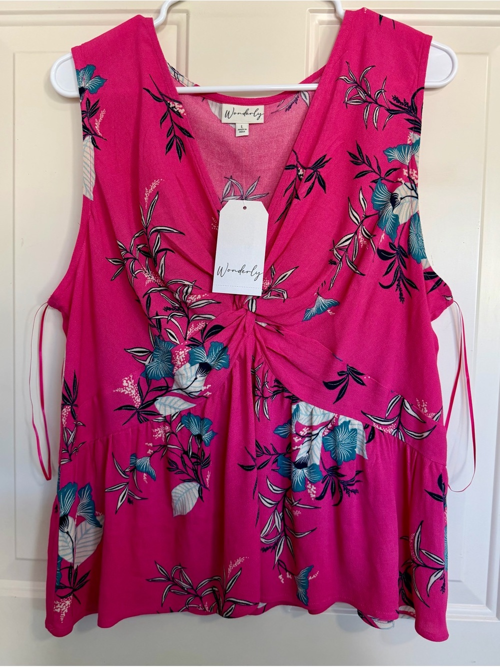 Wonderly Pink Floral Twist Front Peplum Top NWT Size L